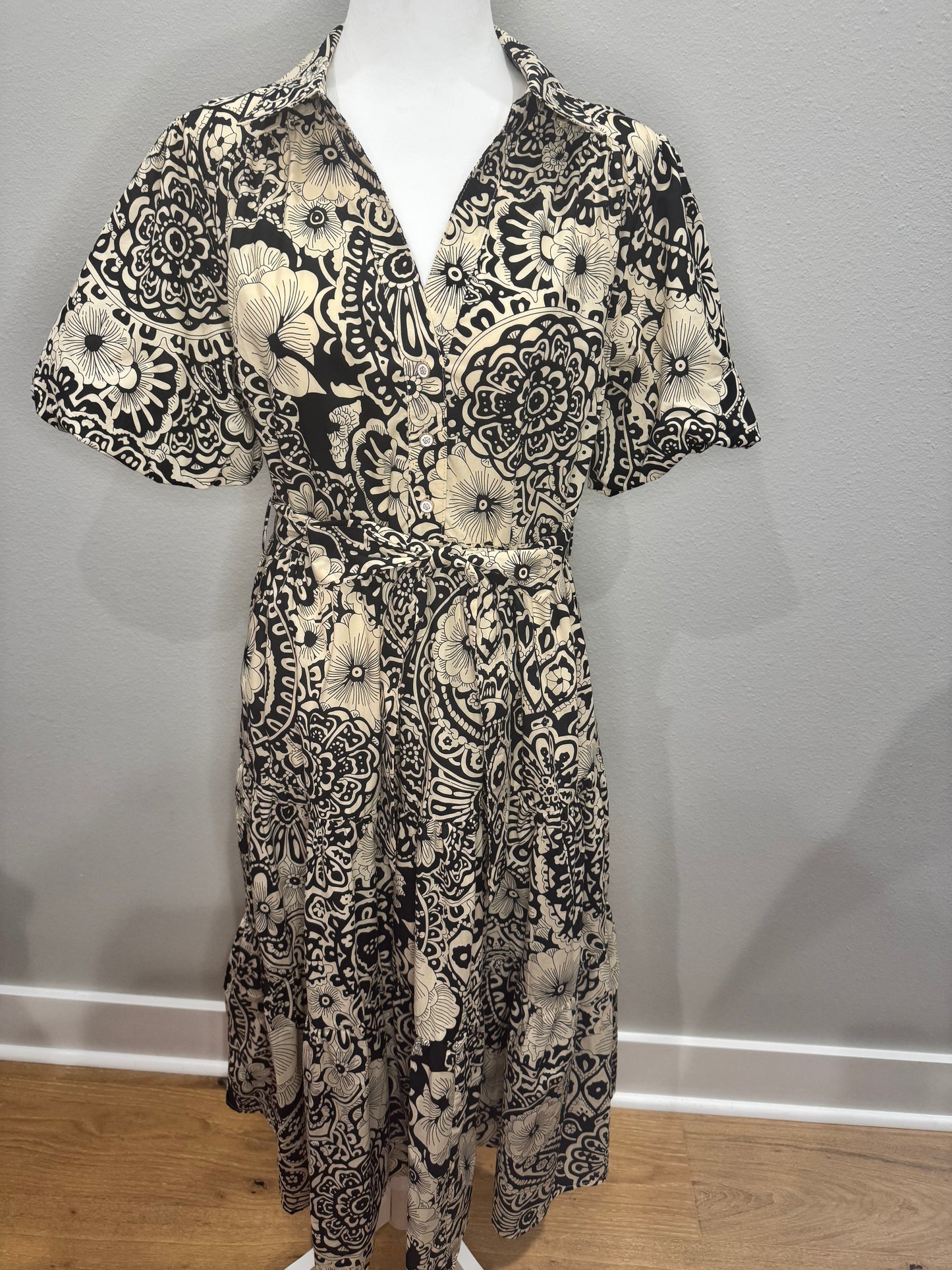 Black & White Floral Puff Sleeve