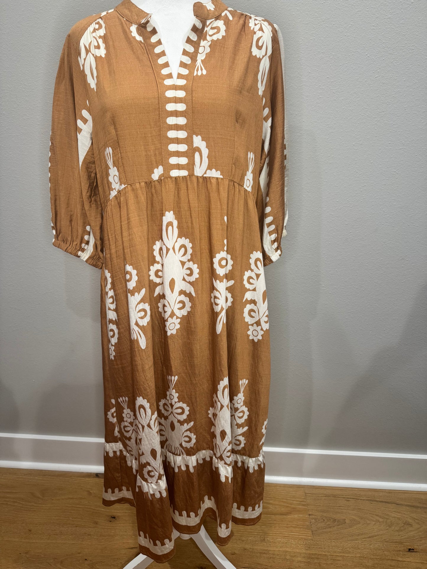 Elegant Midi (Tan)
