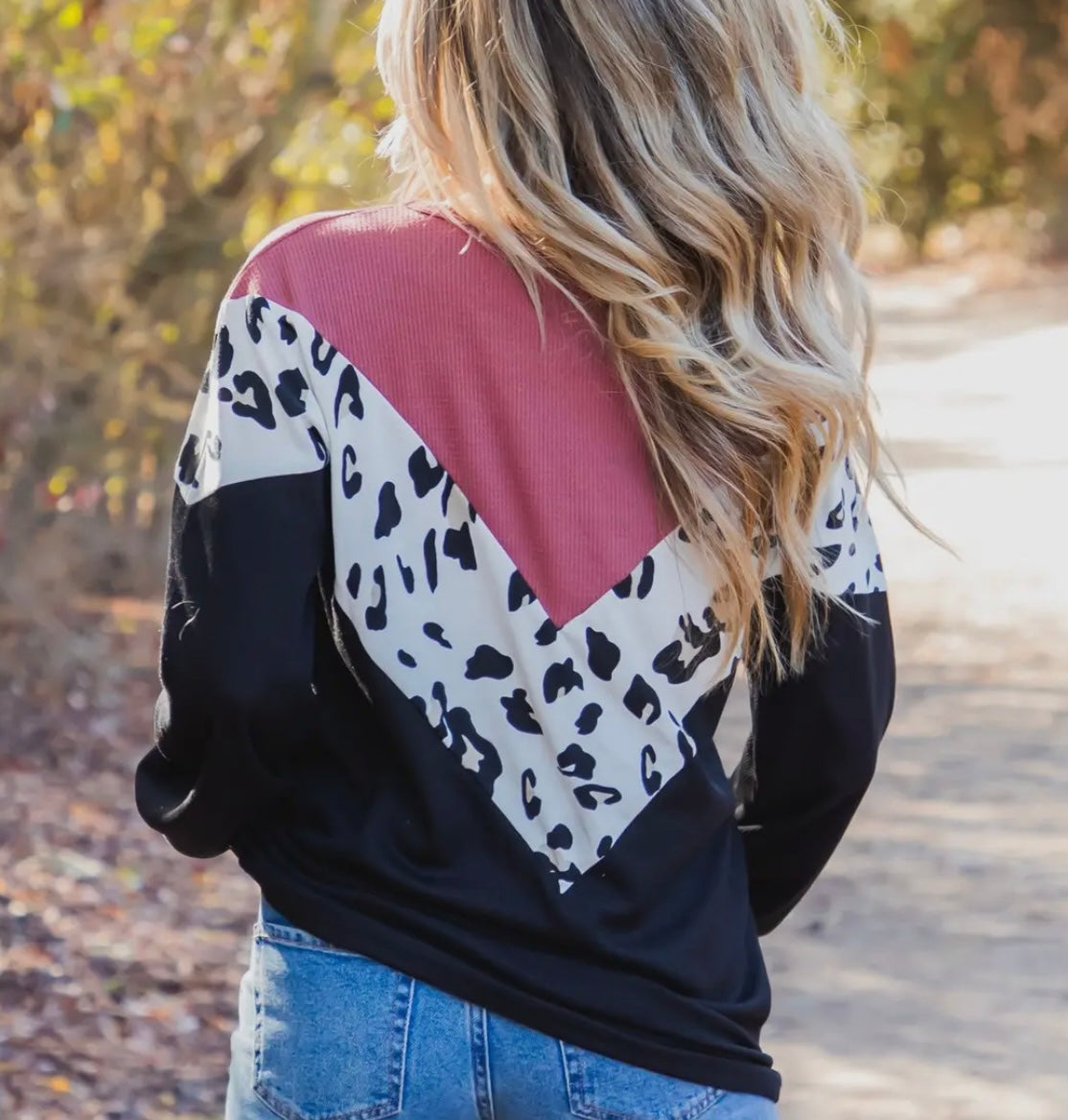 V Detail Animal Print Top